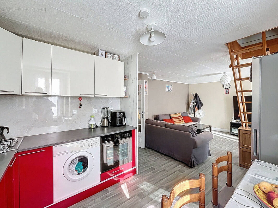 Maison à SAINTRY-SUR-SEINE