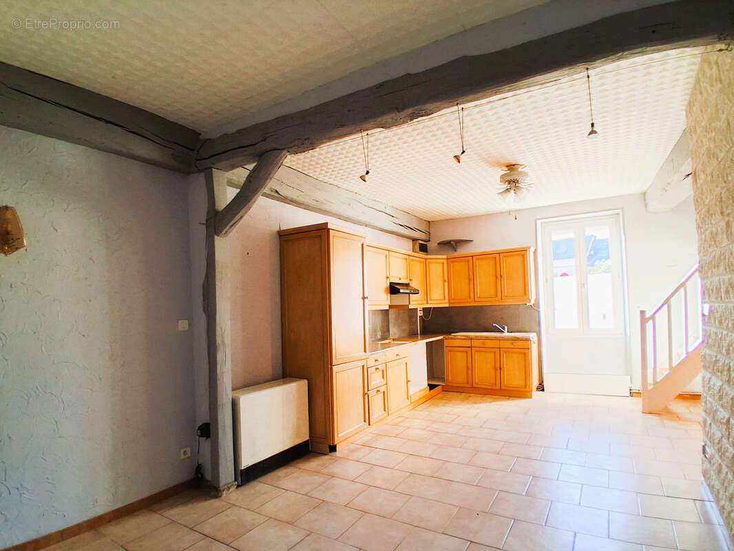 Appartement T3 avec cour privée - Quartier prisé 'En Berry' - photo 5