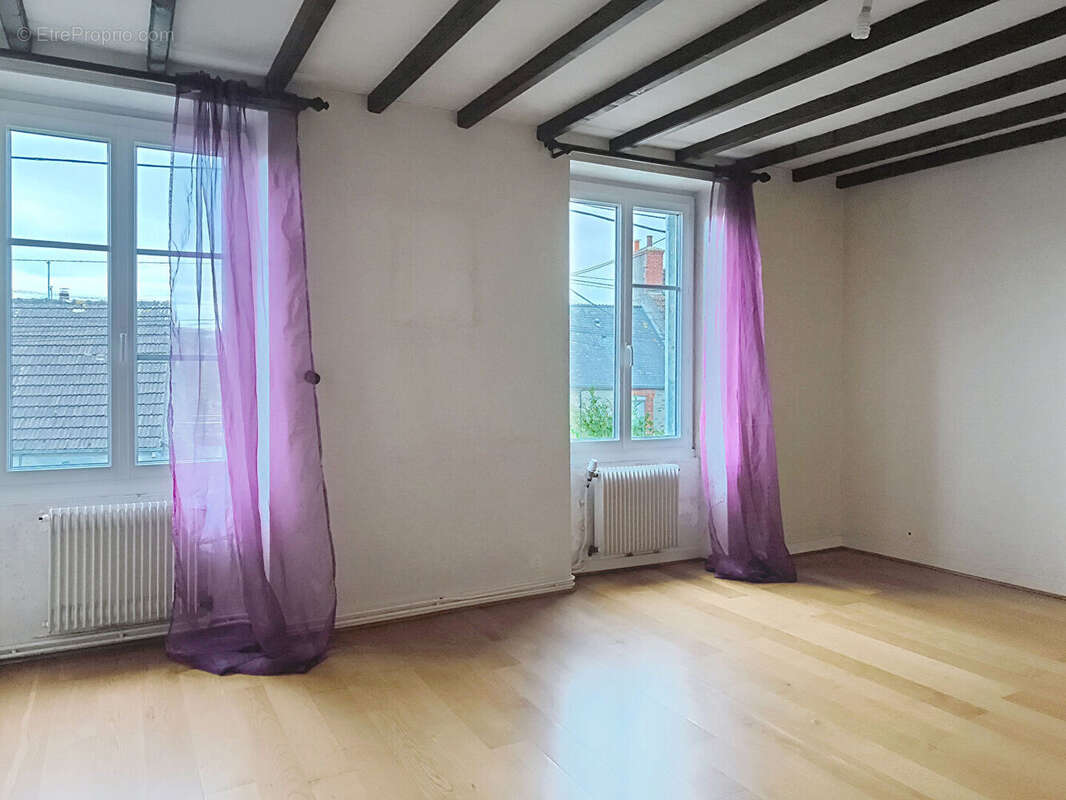 Maison à TOURLAVILLE