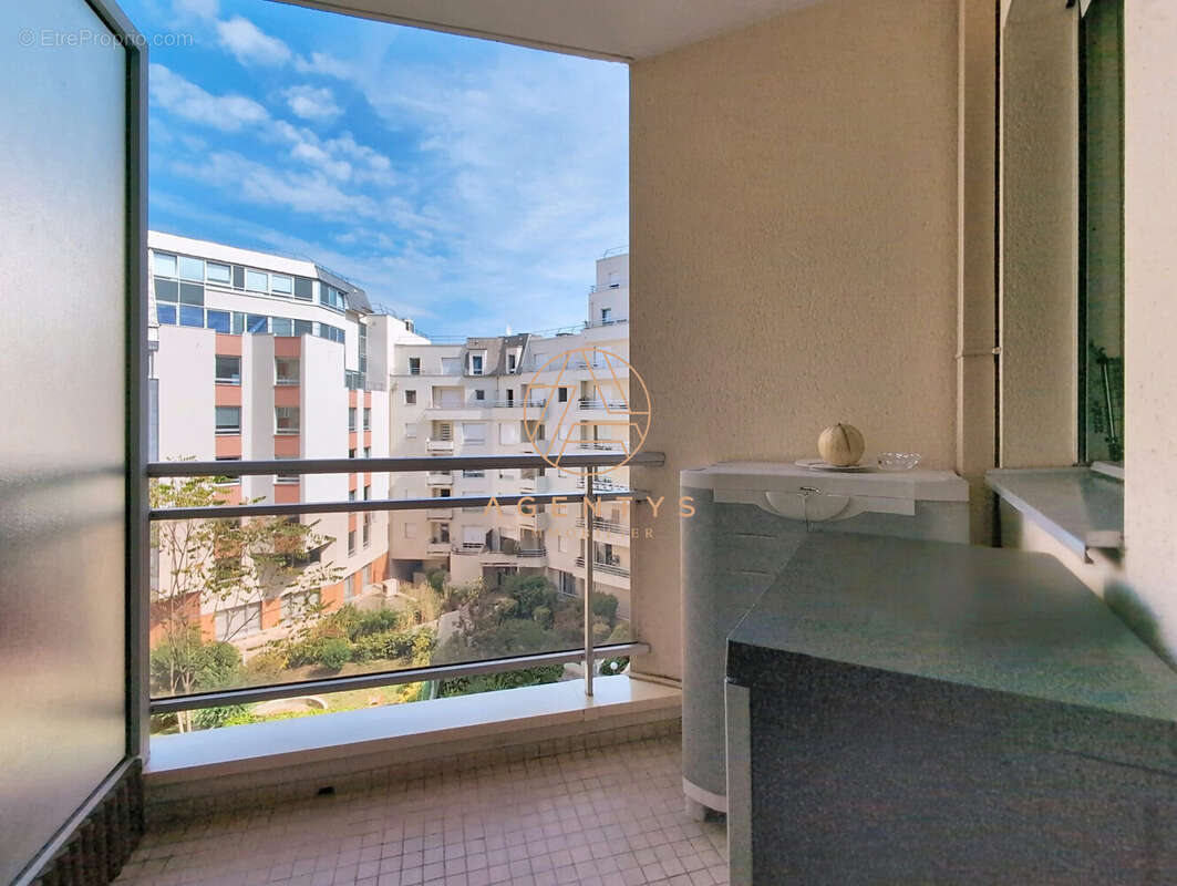 Appartement 48 m² à Joinville-Le-Pont  - photo 2