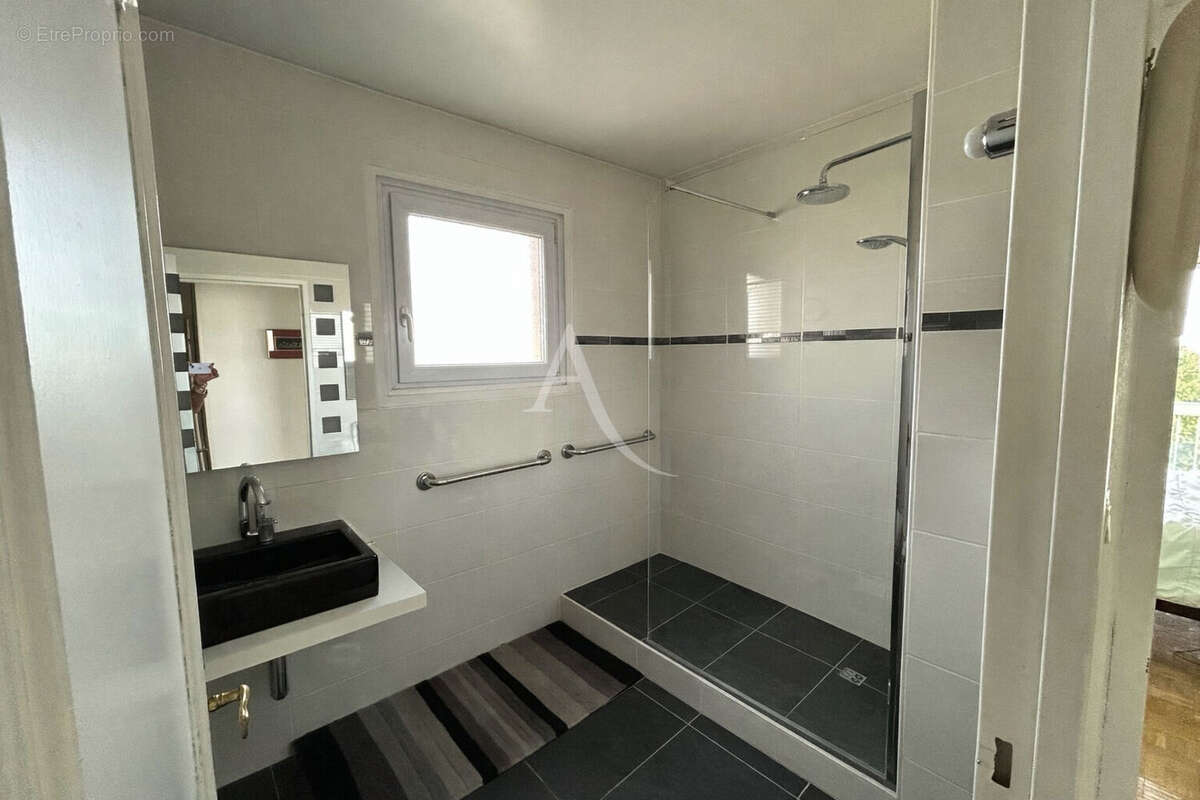 Appartement lumineux 125 m2 - 4 chambres - Mâcon - photo 13