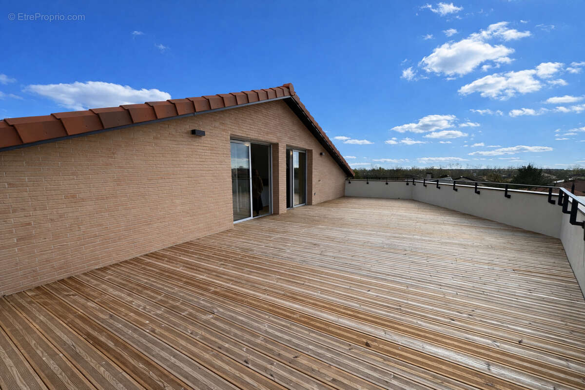 Appartement à BRUGUIERES