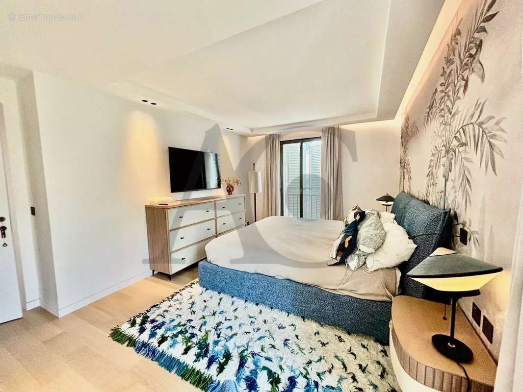 Appartement à VILLENEUVE-LOUBET