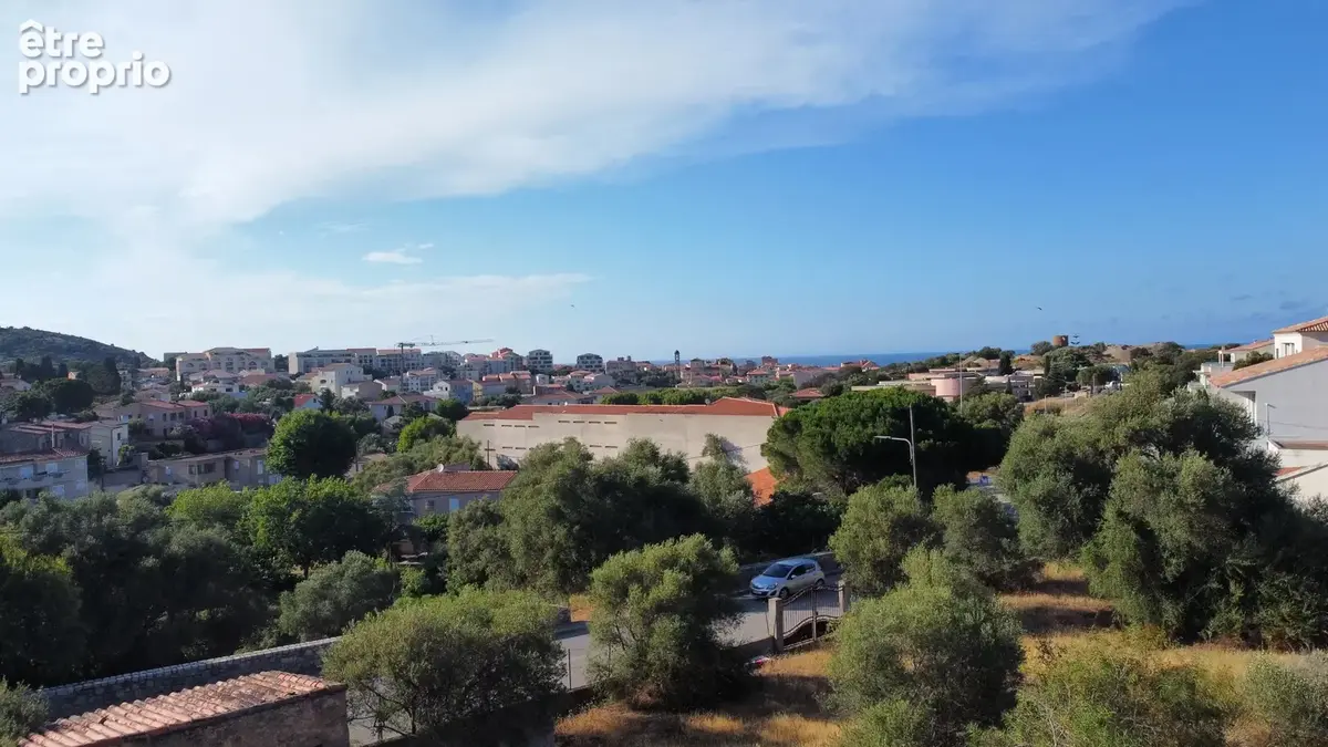 T2 Terrasse Parking ILE ROUSSE - photo 3