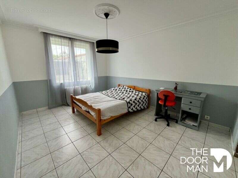 Maison à SAINT-SEBASTIEN-SUR-LOIRE