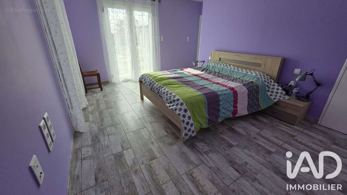 Maison 205 m² à Donnezac  - photo 9