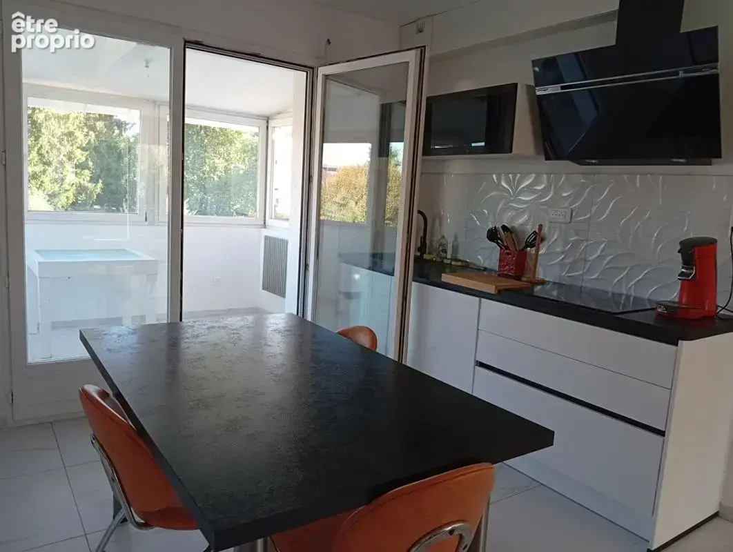 Essert espace , lumière  et 1000 m2 de terrain paysagé - photo 3