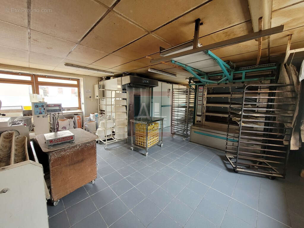 Immeuble habitation + commerce - photo 11