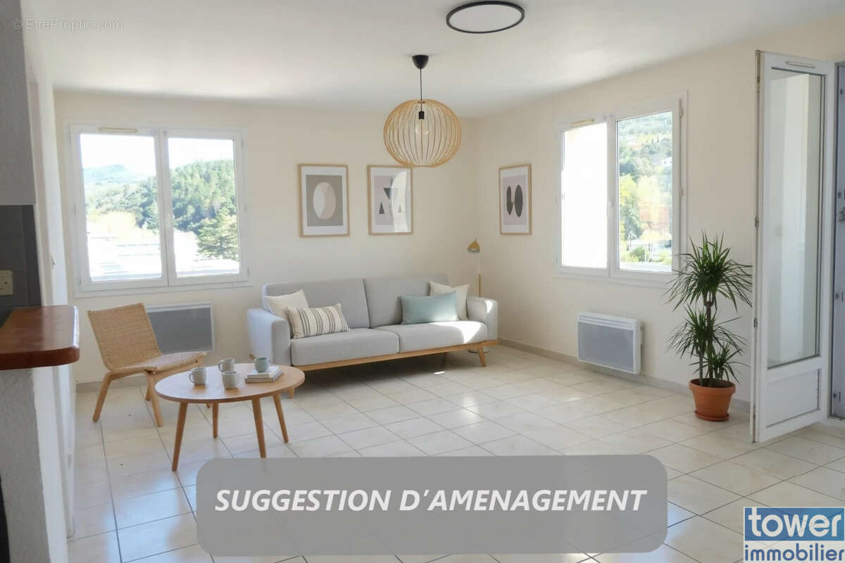 T4 lumineux 71m2 + véranda 22 m2, vue dégagée   plein centre et à deux pas des Thermes - photo 6