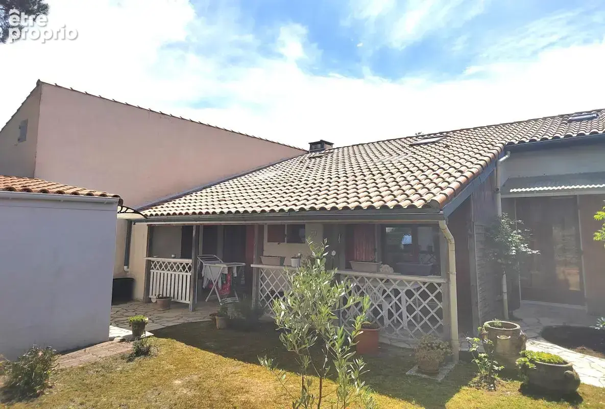 Maison à LES MATHES