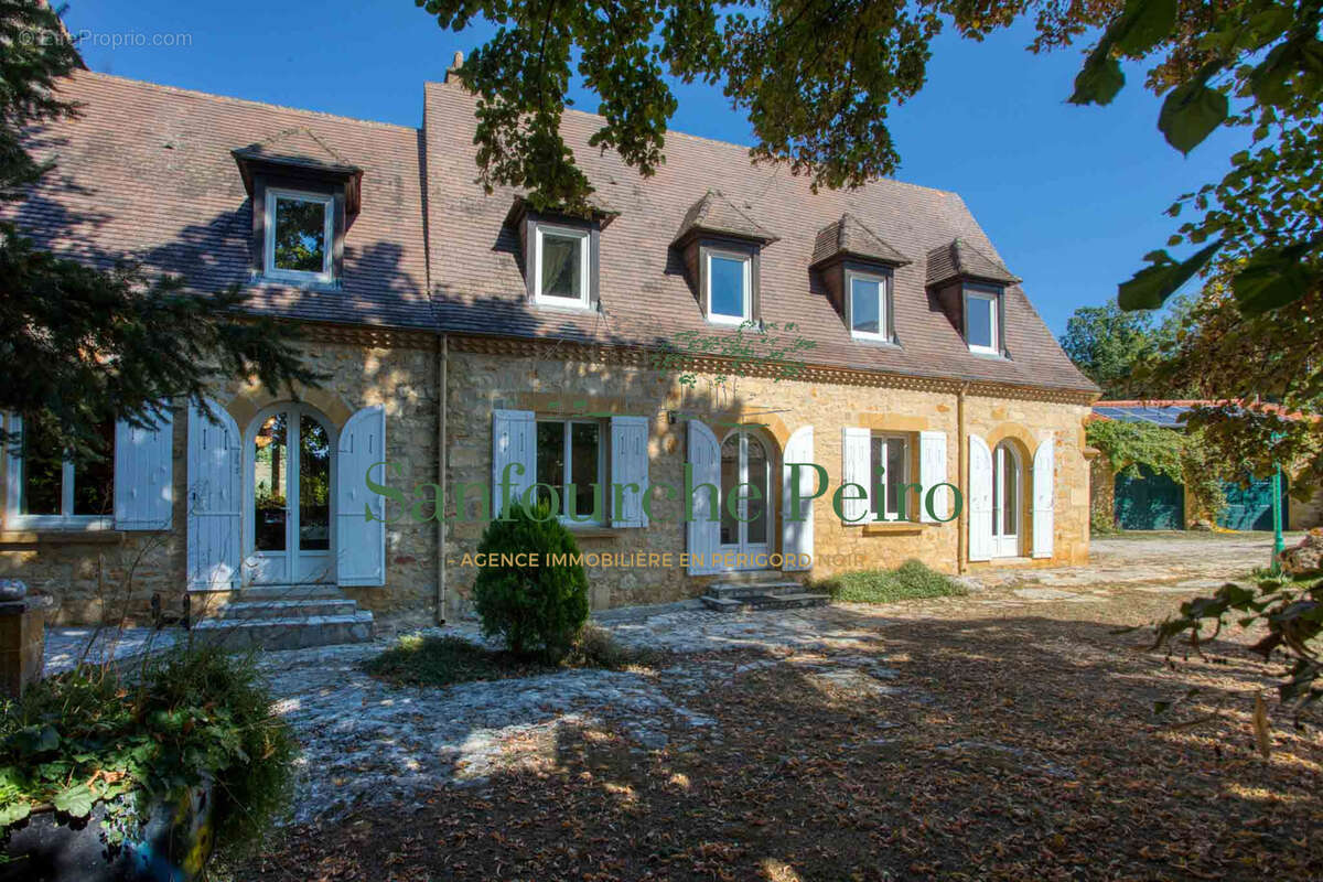 Maison à SARLAT-LA-CANEDA