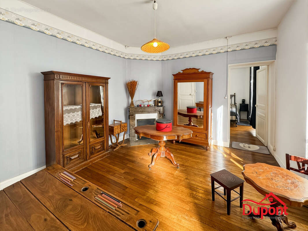 Maison à LONGUEVILLE