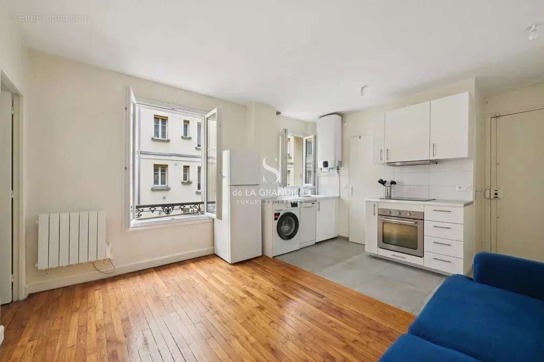 Appartement à PARIS-17E
