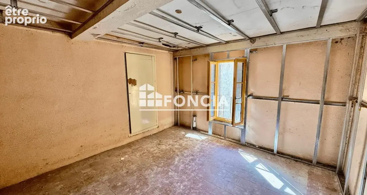 Pézenas centre — maison de ville avec garage, rénovation à achever - photo 4