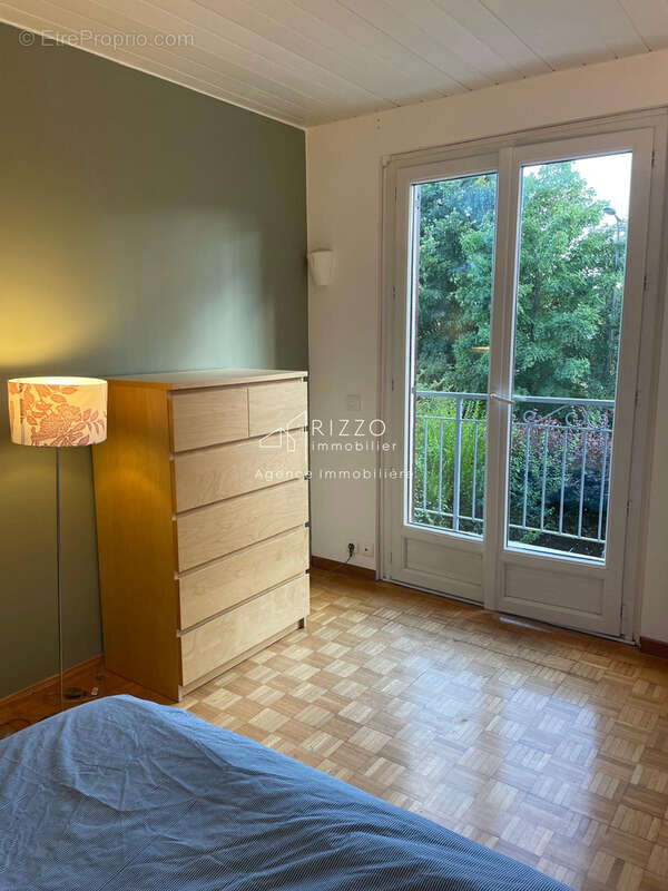 Appartement à SAINT-GENIS-POUILLY