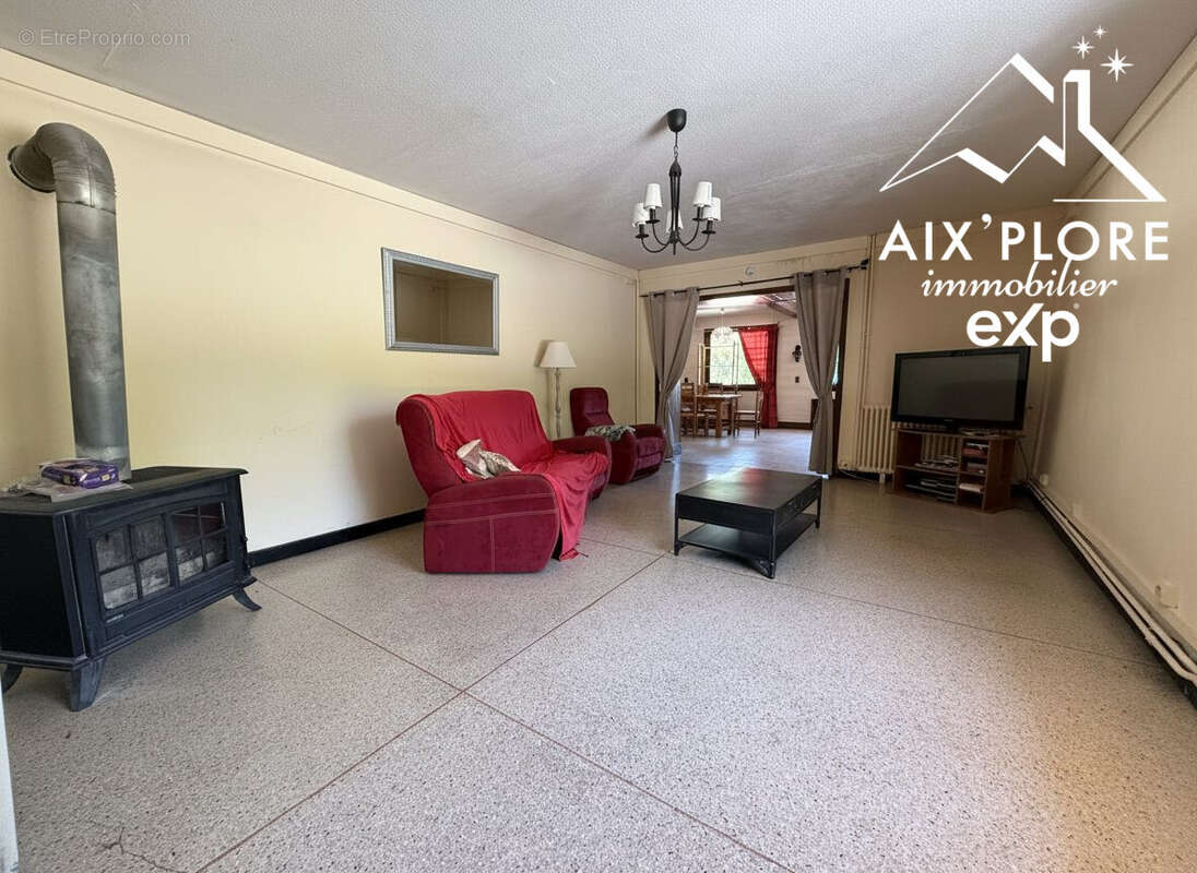 565 m² à Albertville  - photo 5