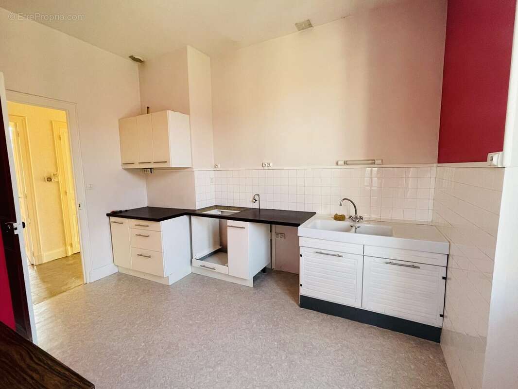 Maison 130 m² à Romans-Sur-Isere  - photo 4