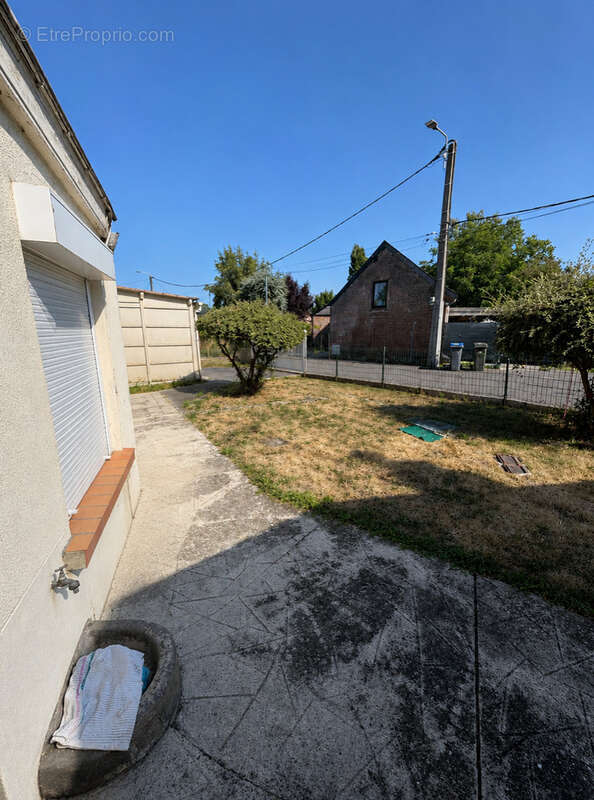 Hasnon   Maison semi-individuelle 95 m2 à rénover avec garage et jardin - photo 11