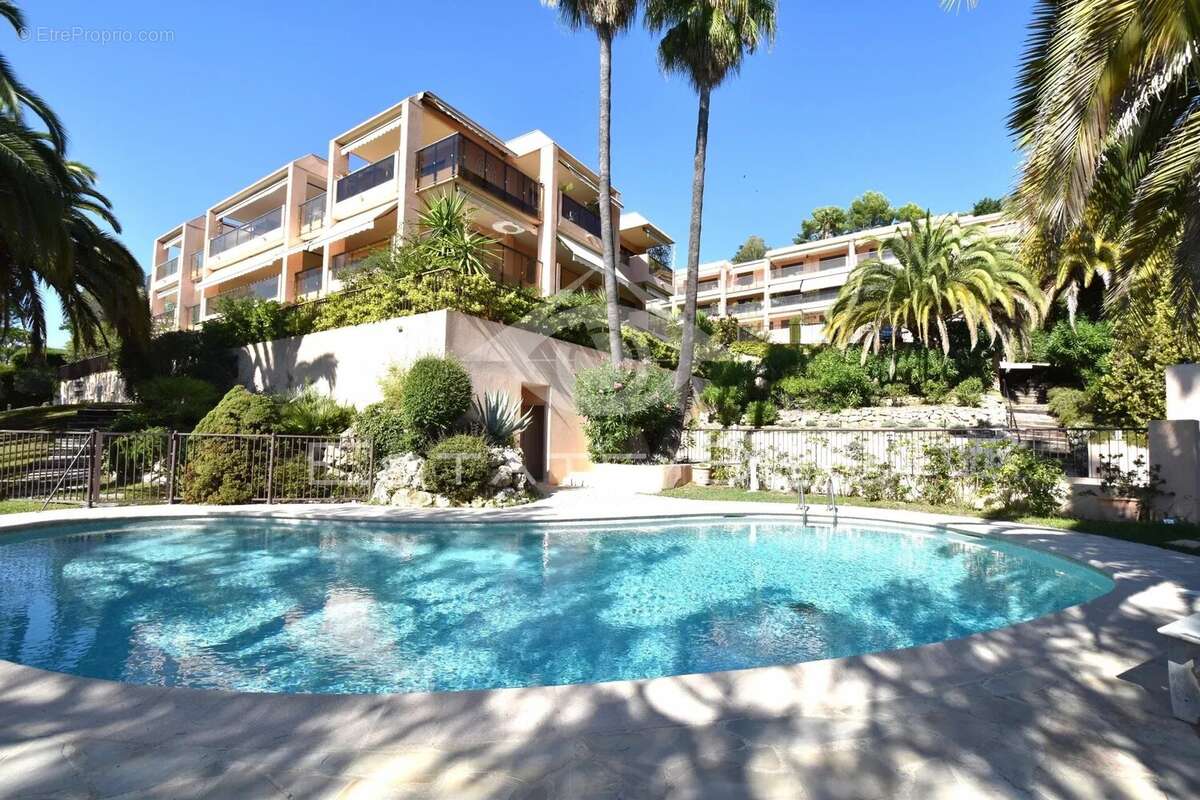 Appartement à LE CANNET