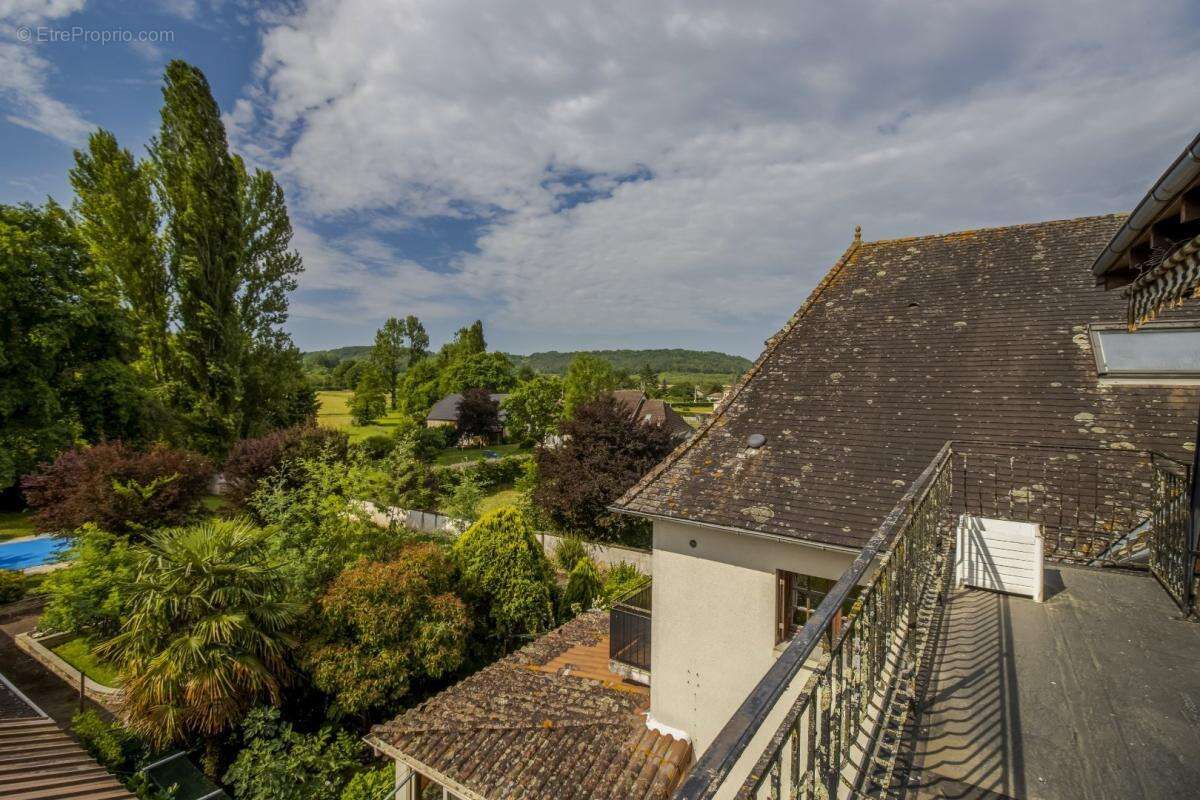 Maison à TERRASSON-LAVILLEDIEU