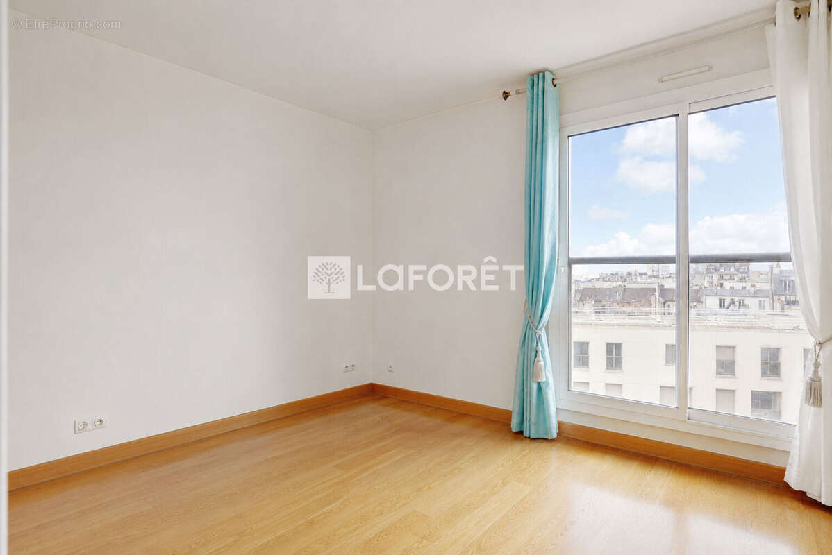 Appartement à LEVALLOIS-PERRET