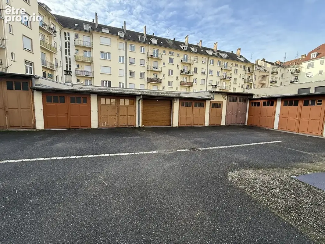 Garage à vendre rue de Bruges dans le quartier des XV - photo 4