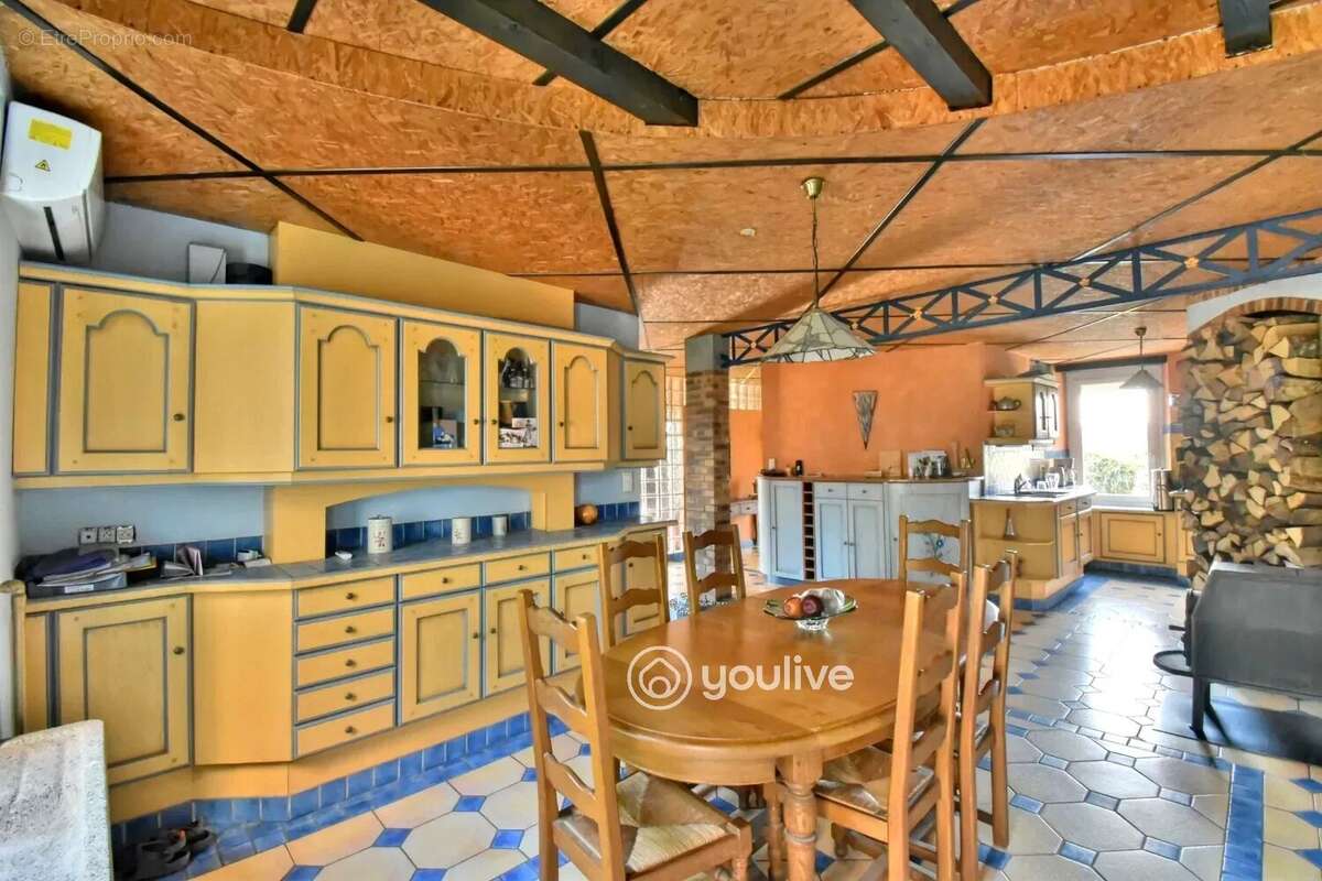 Maison de caractère plus de 300m² avec 1600m² de terrain - photo 5