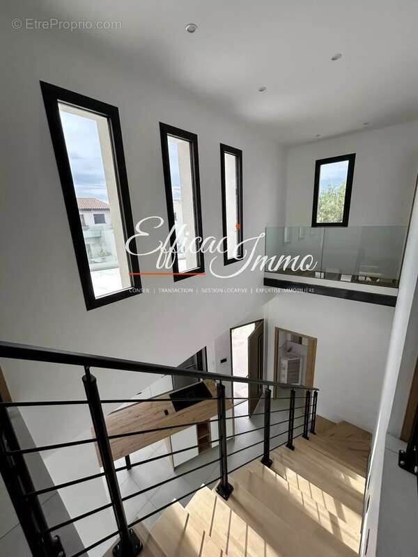 Magnifique villa 3 faces avec piscine et garage - photo 10