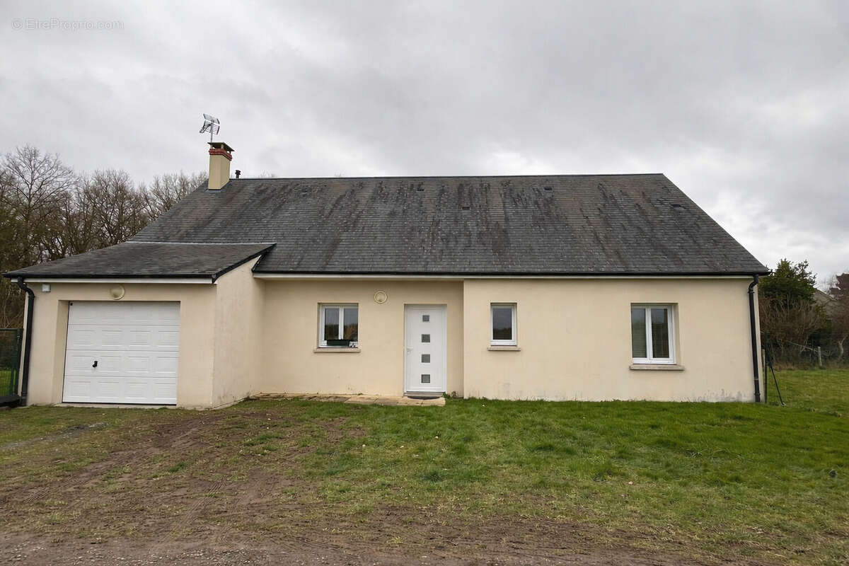 Maison à POCE-SUR-CISSE
