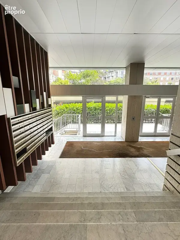Double box avenue Philippe Auguste d'environ 26m2 - photo 5