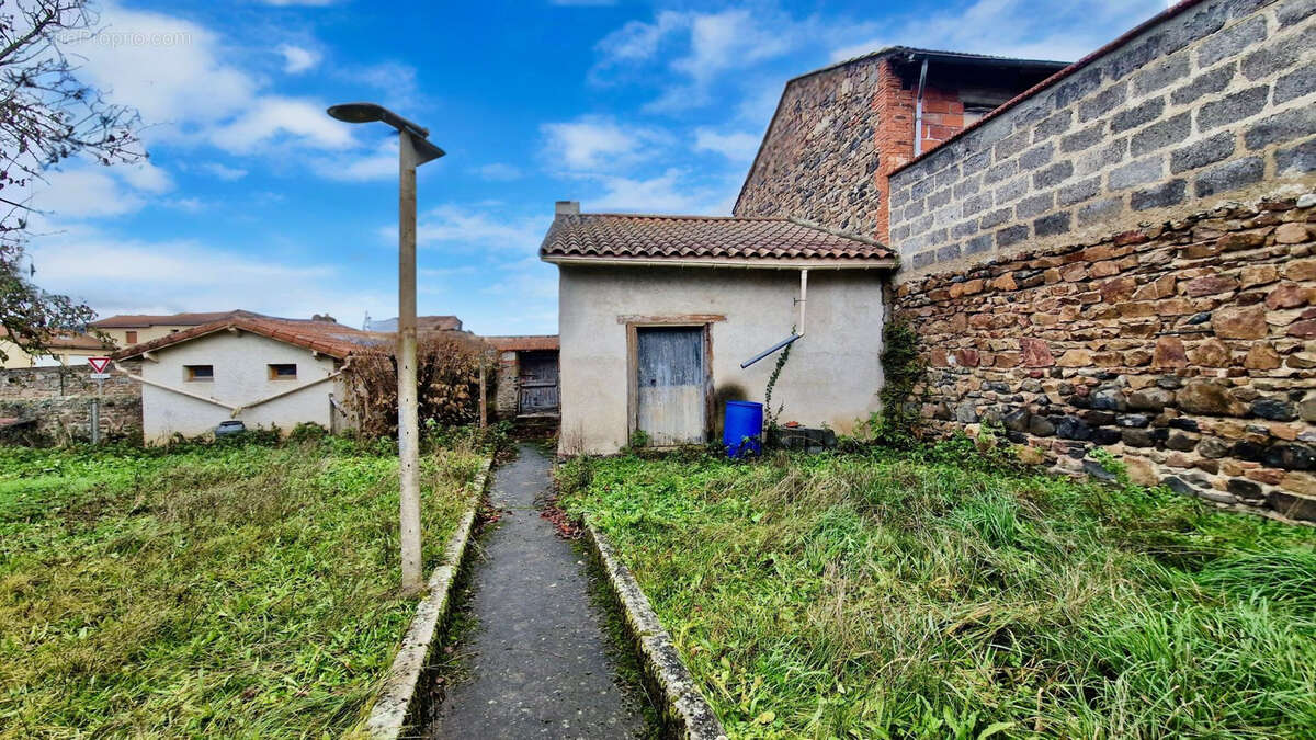 Maison à PAULHAGUET