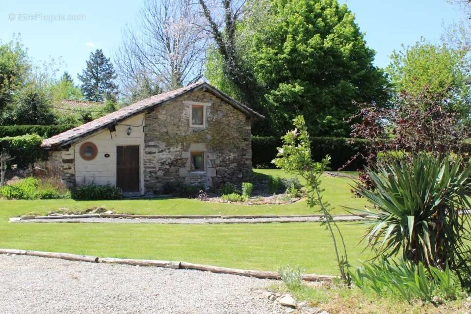 Propriété de charme avec lac, prairie, piscine et dépendances - photo 17