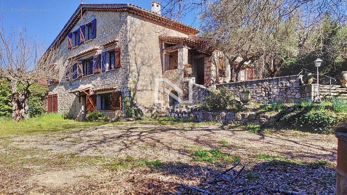 Maison à MONTAUROUX