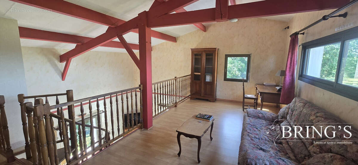 Maison à MONTESQUIEU