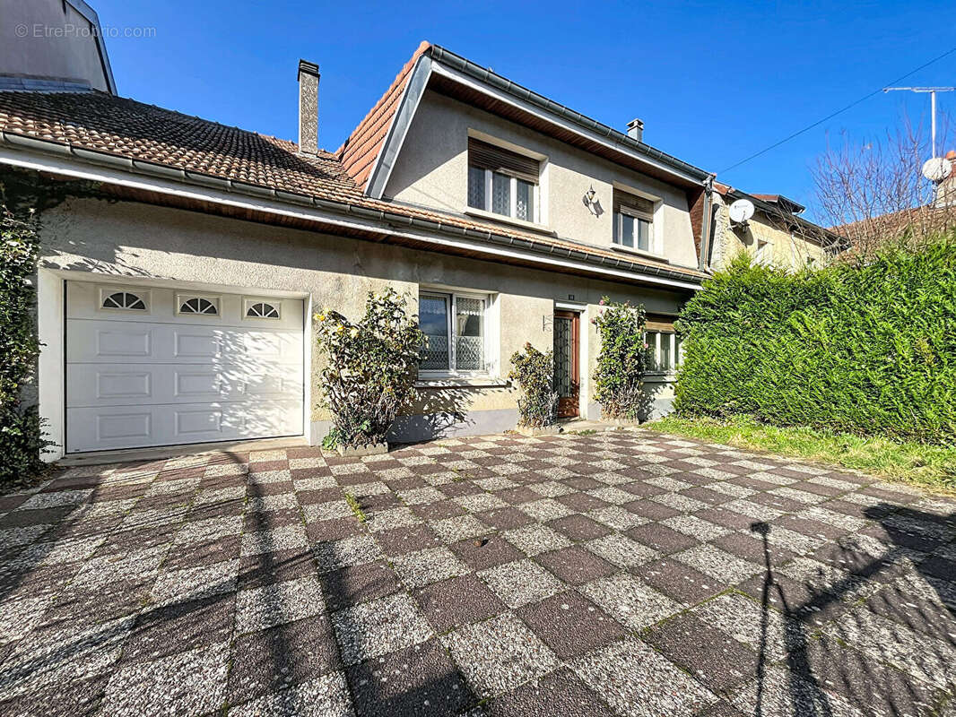 Maison à LIFFOL-LE-GRAND