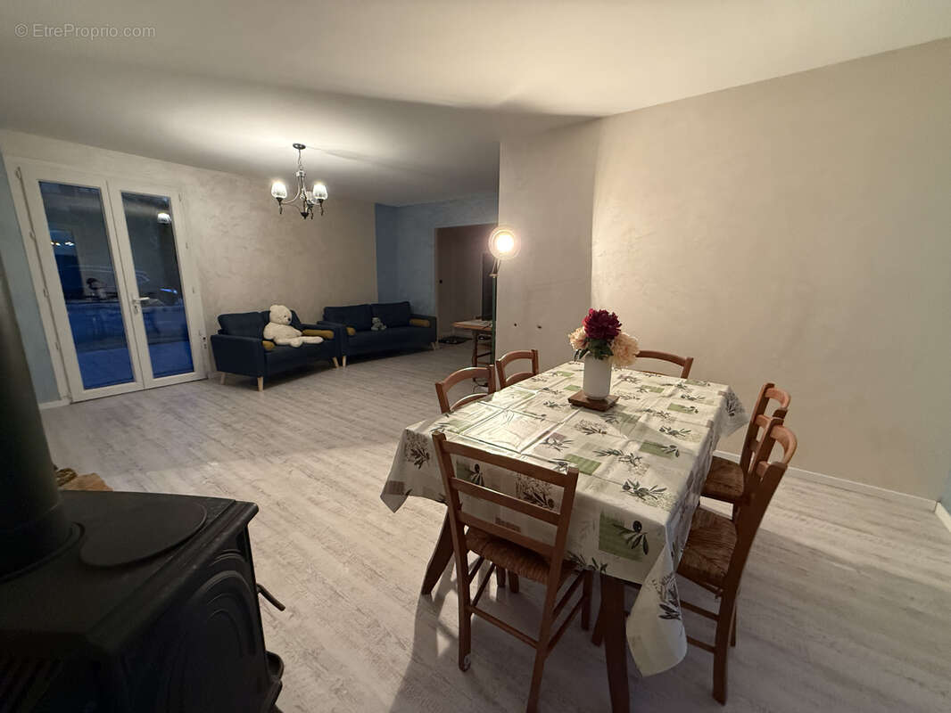 Maison à AUBAZINES