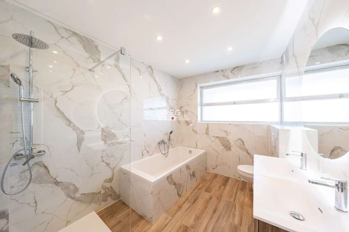 Appartement à VILLENEUVE-LOUBET