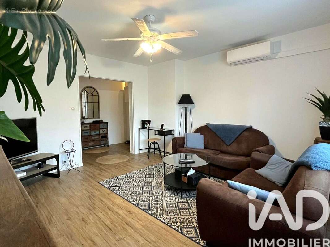 Photo 2 - Appartement à NIMES