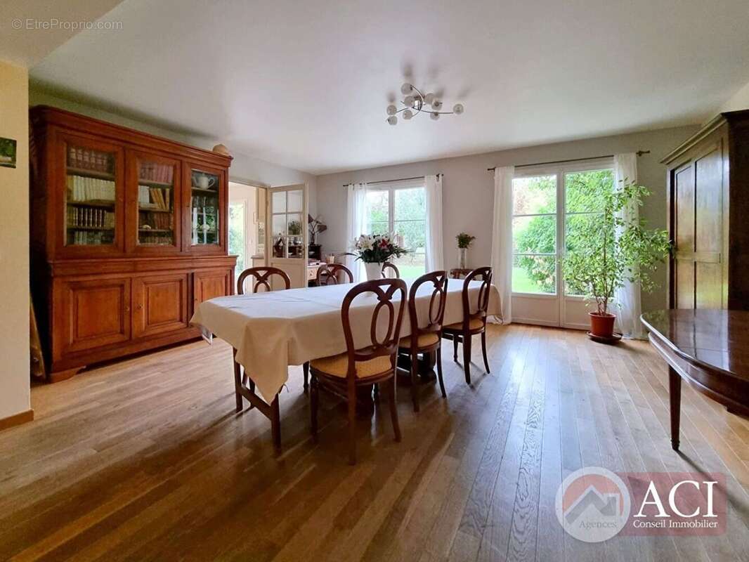 50982533c.jpg - Maison à GROSLAY