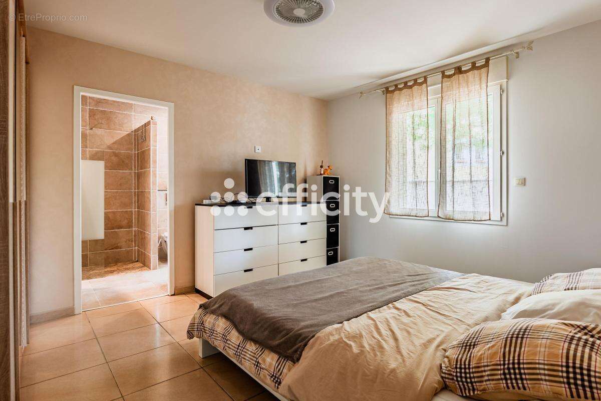 Maison 170 m² à Narbonne  - photo 8