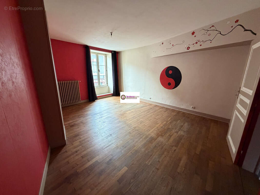 Appartement à LE MELE-SUR-SARTHE