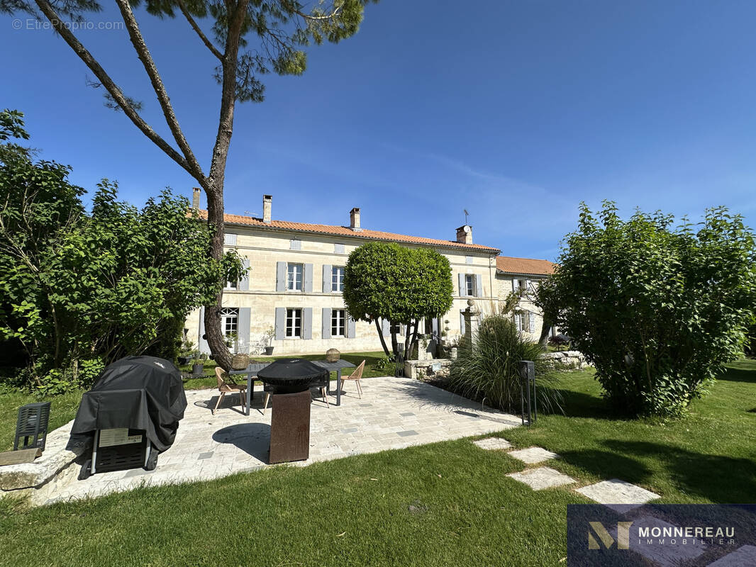 Maison à JURIGNAC