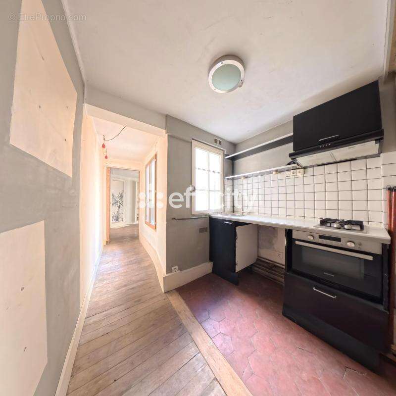Appartement à PARIS-2E