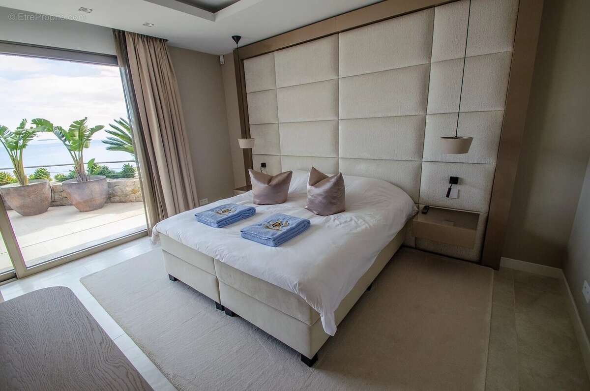 Maison à THEOULE-SUR-MER