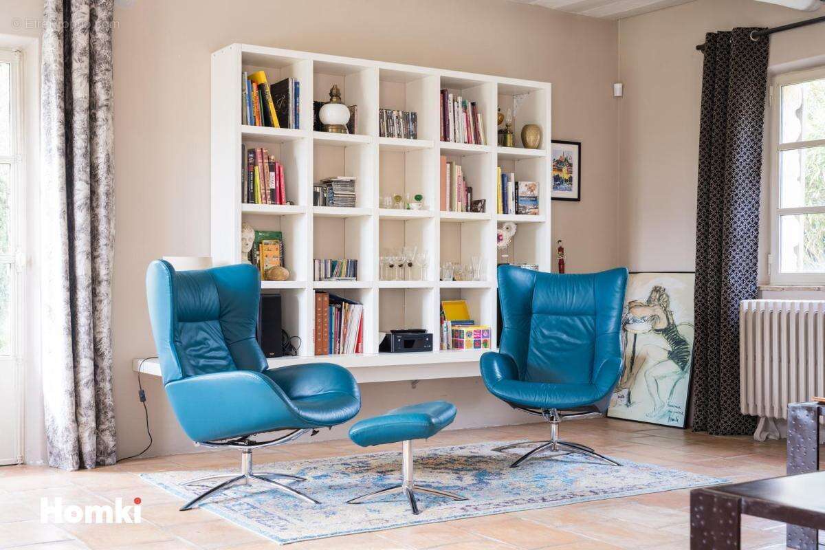 Maison à MONTAREN-ET-SAINT-MEDIERS