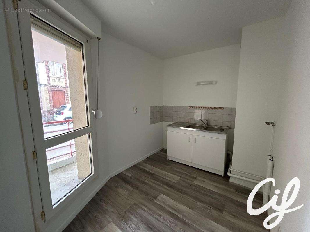 Appartement T3 SOTTEVILLE LES ROUEN - 70.2 m2  100 000 Euros - photo 3