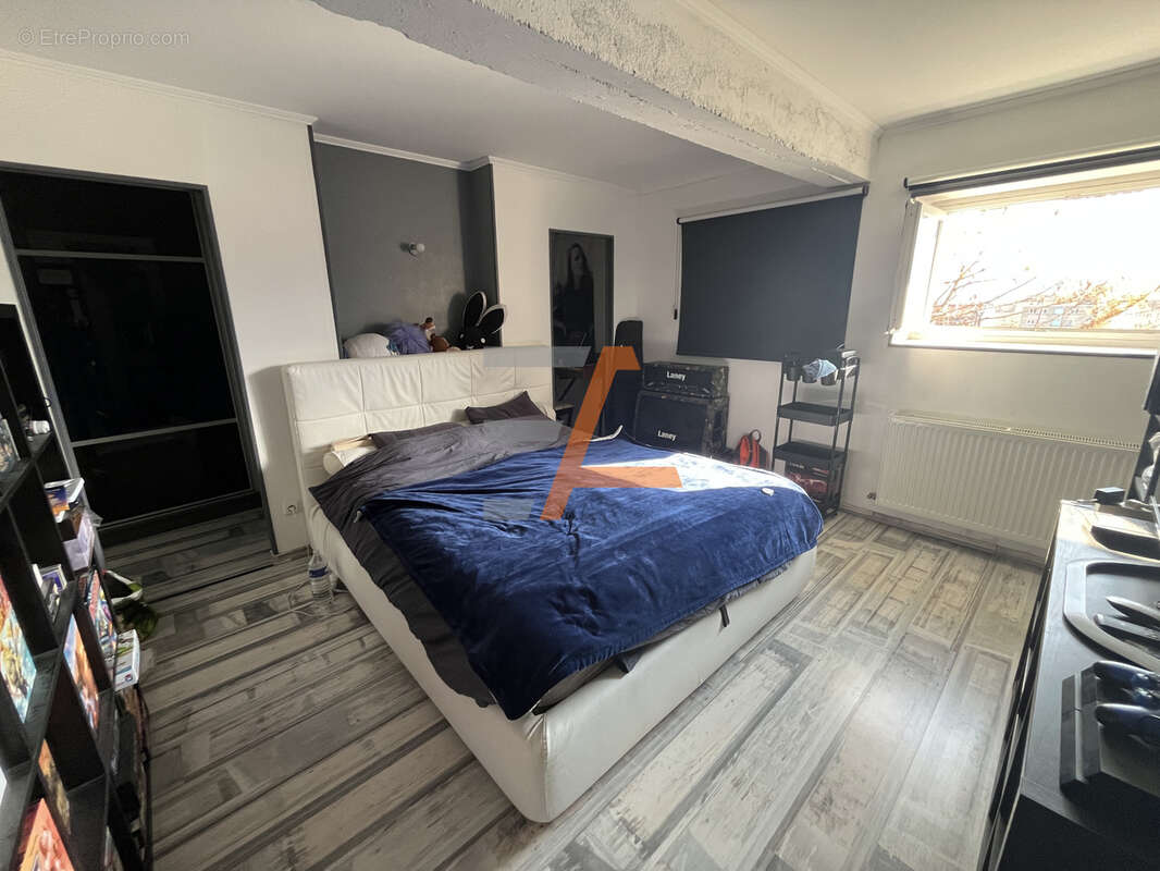 Appartement à SAINT-ETIENNE