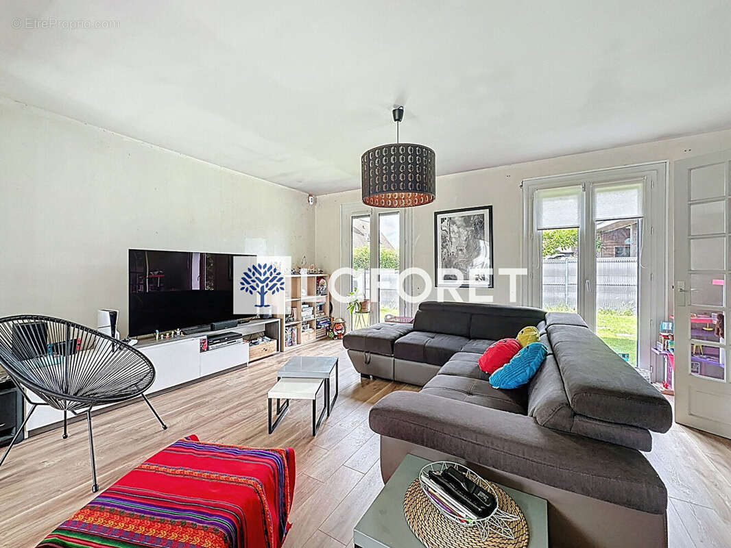 Maison à FRANQUEVILLE-SAINT-PIERRE