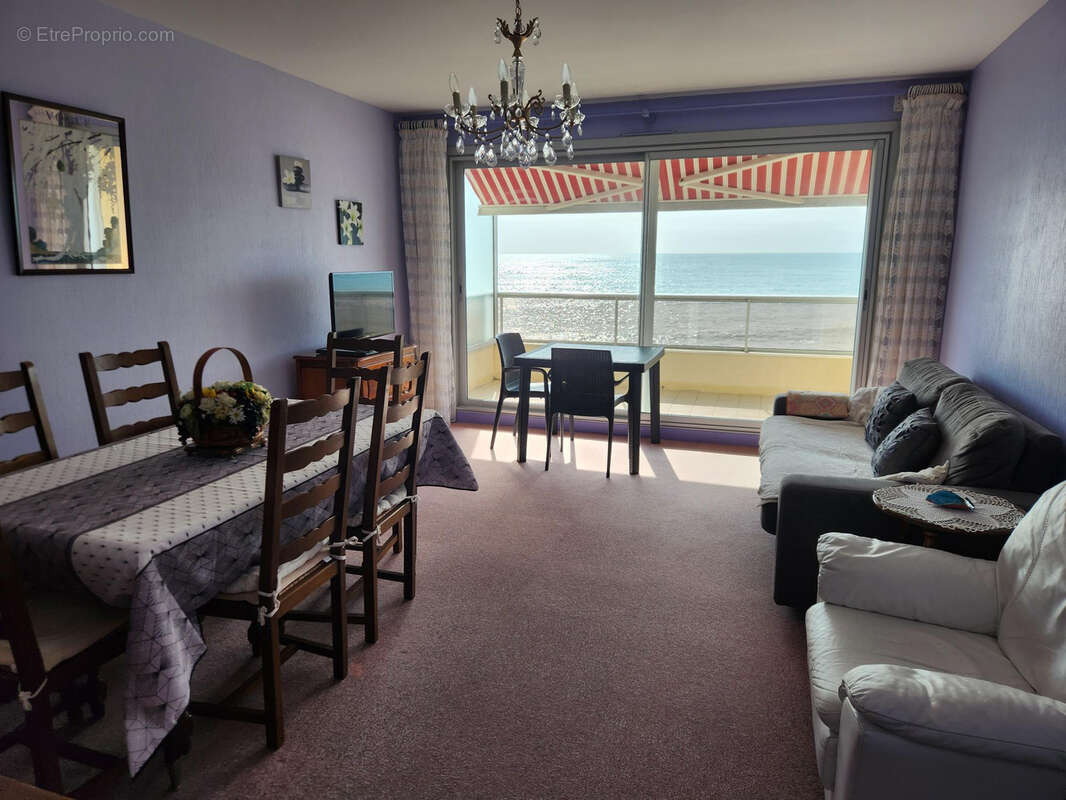 vue imprenable directe sur mer, centre de Sion sur l'Océan, pour ce 56 m2 avec garage et cave ! - photo 3