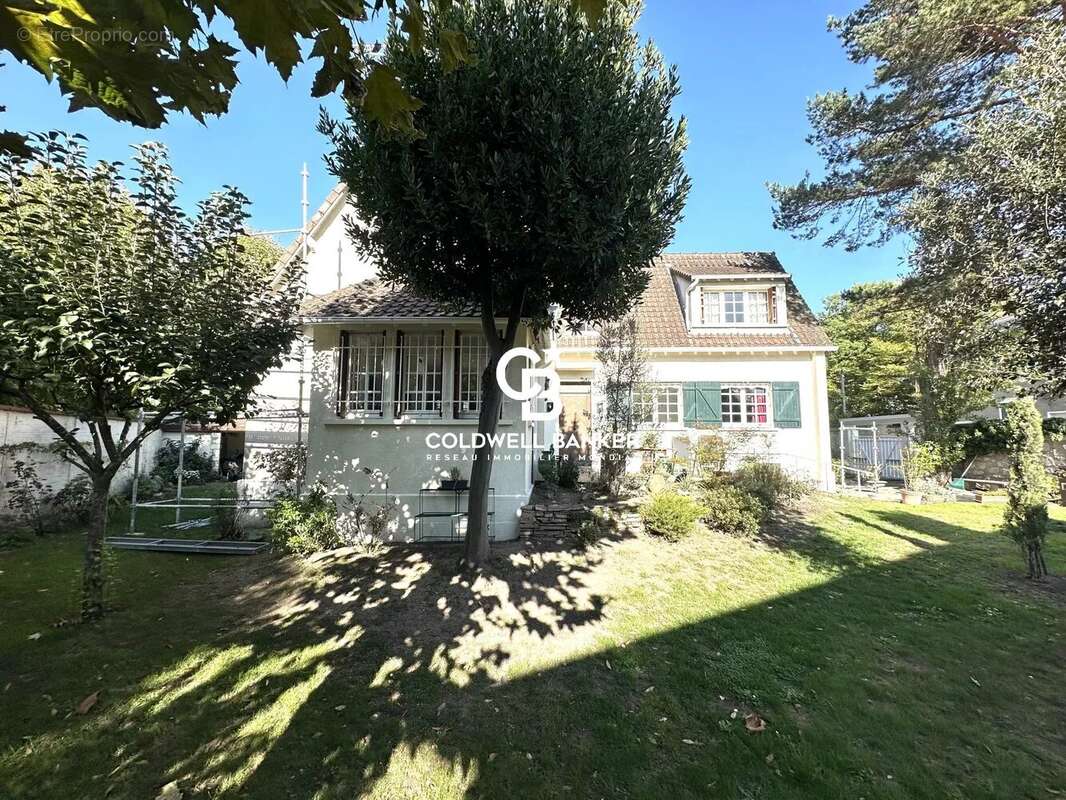 Maison à LE VESINET